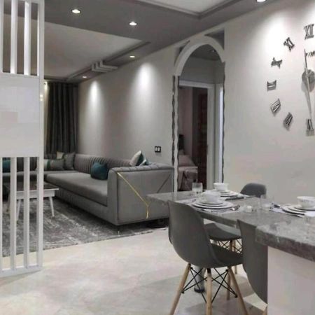 Elegant Apartment With Air Conditioner For A Great Stay Tangier Bagian luar foto